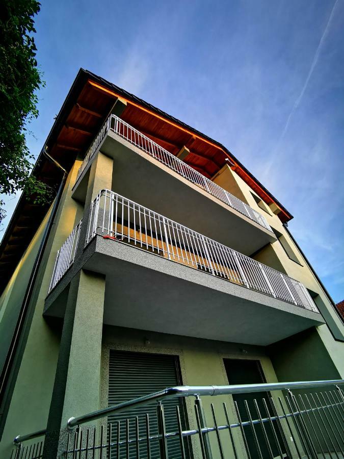 Apartmani Anamaria ไยเซ ภายนอก รูปภาพ